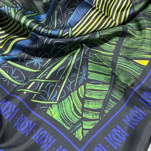 Maison Fétiche Orient 130 Tropical Leaf Print Silk Scarf  Box Rolled Edges Silk - Picture 11 of 16